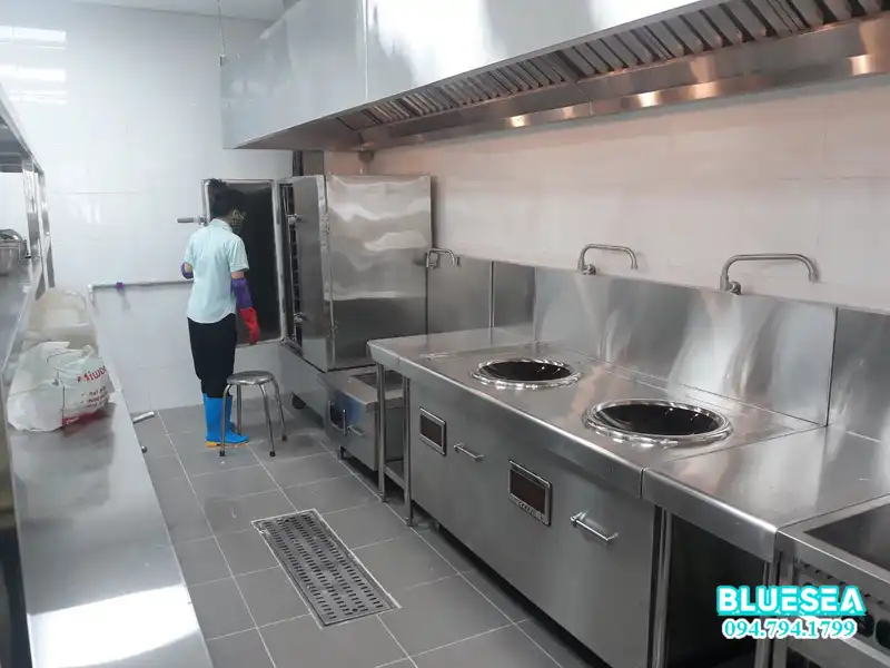 các loại máy hút mùi công nghiệp tum hút mùi công nghiệp bếp ăn trường học