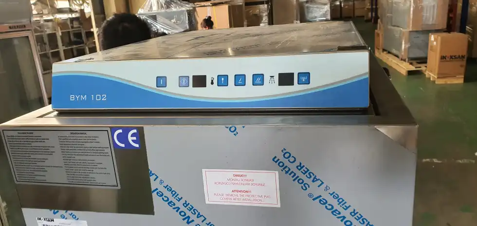 Máy rửa bát công nghiệp INOKSAN BYK 220L May-rua-bat-Inoksan-BYM-102