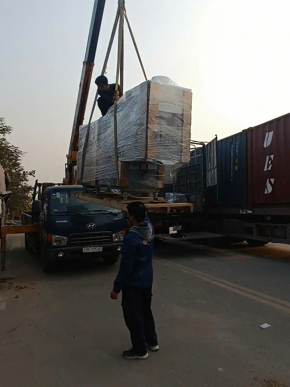 máy rửa bát công nghiệp Dolphin DW3210S Máy rửa bát công nghiệp băng chuyền DRC-1E