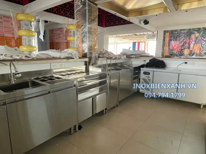 thiết kế bếp nhà hàng tủ quầy inox nhà hàng quầy bar pha chế 2