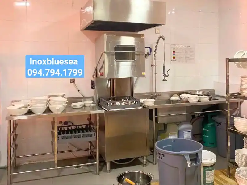 máy rửa bát công nghiệp cho nhà hàng may-rua-chen-cong-nghiep